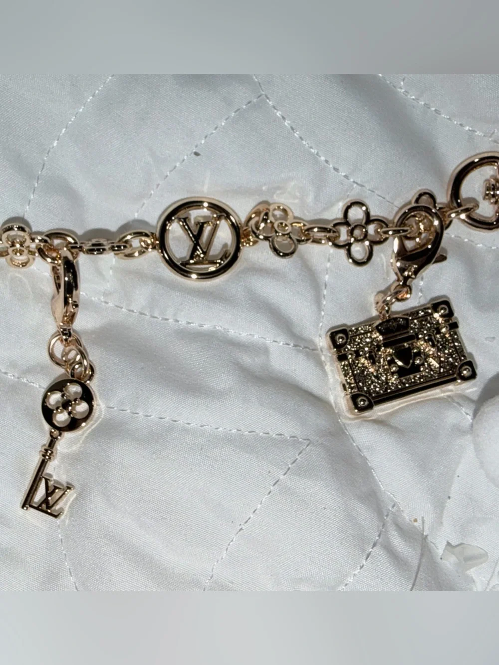 Gold-Tone Flower Charm Key & Card Holder Chain with Removable Charms